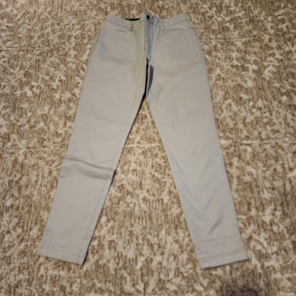 UNDER ARMOUR WOMEN'S DOVE GRAY SKINNY PANTS - SIZE 4-6